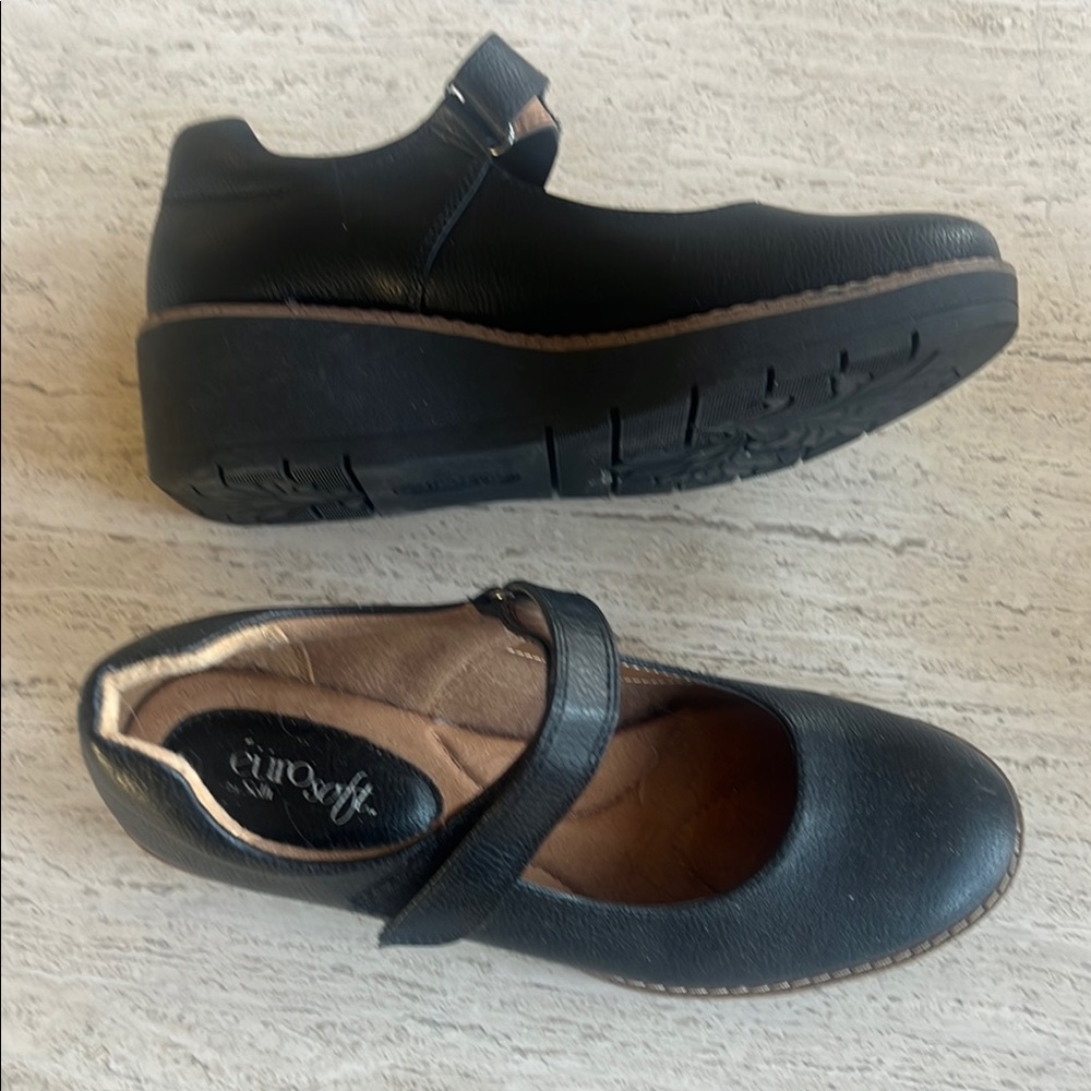 Sofft EuroSoft Mary Jane Wedges 8